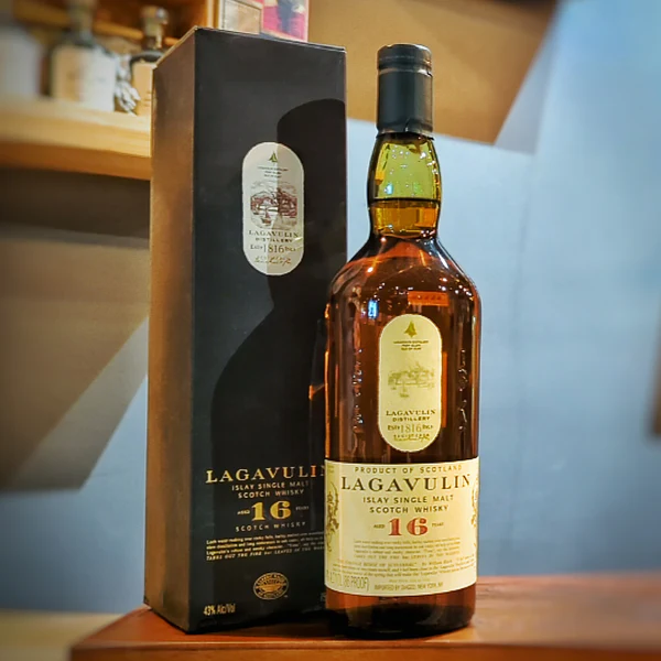 LAGAVULIN ISLAY SINGLE MALT 16YRS 750ML